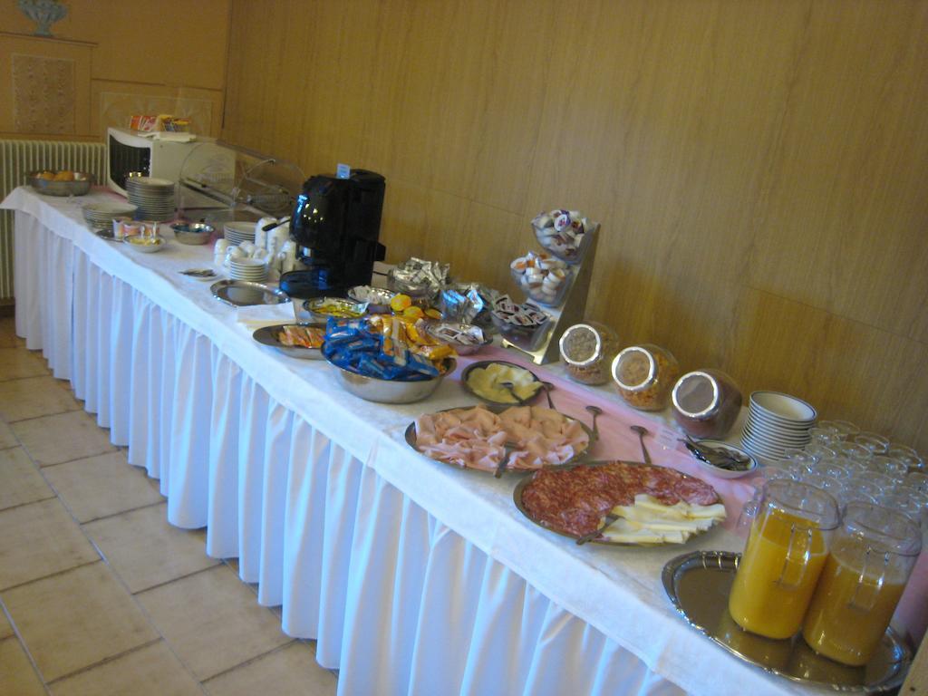 Casa Per Ferie Paola Di Rosa Hotel Арта Терме Екстериор снимка