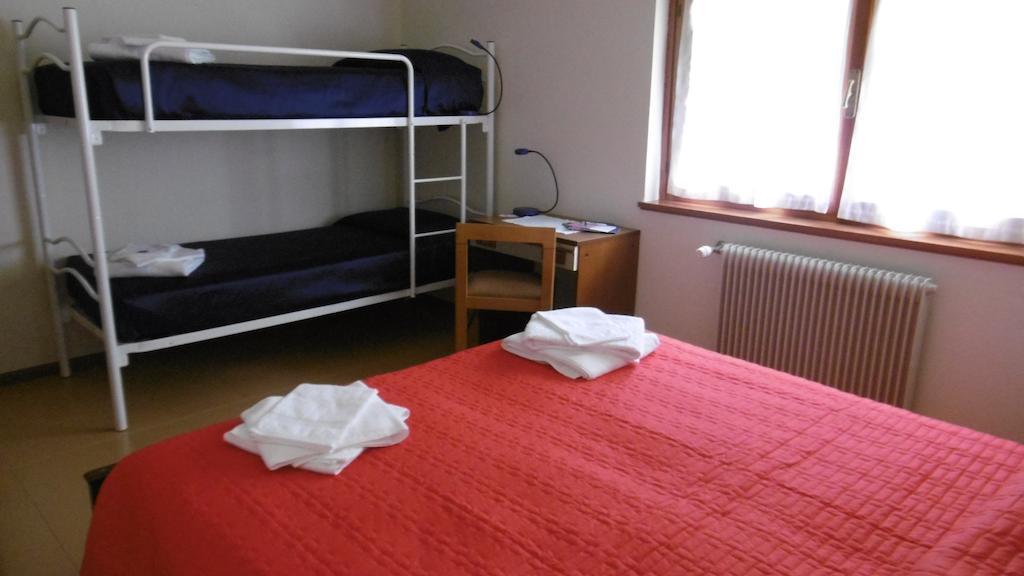 Casa Per Ferie Paola Di Rosa Hotel Арта Терме Стая снимка