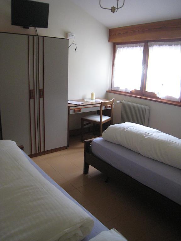 Casa Per Ferie Paola Di Rosa Hotel Арта Терме Стая снимка